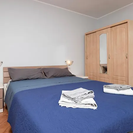 1 Bedroom Amazing Apartment In Peruski Apartment *