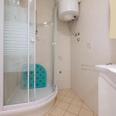 Apartment Vi *